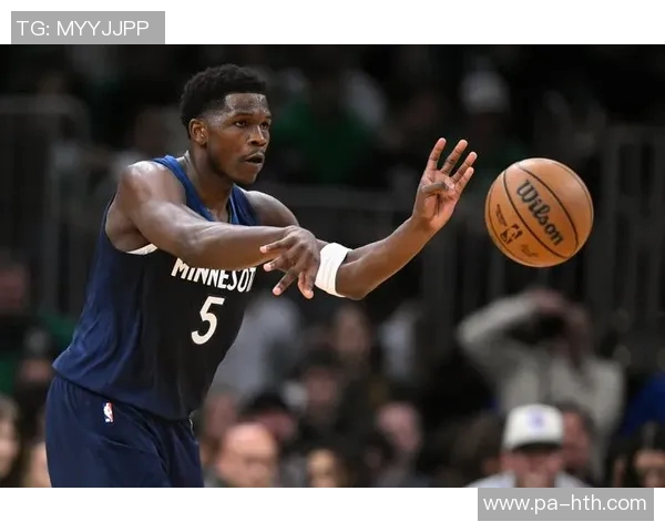 爱德华兹揭秘麦丹比赛时激情四溢的防守表现与平日高冷形象的反差